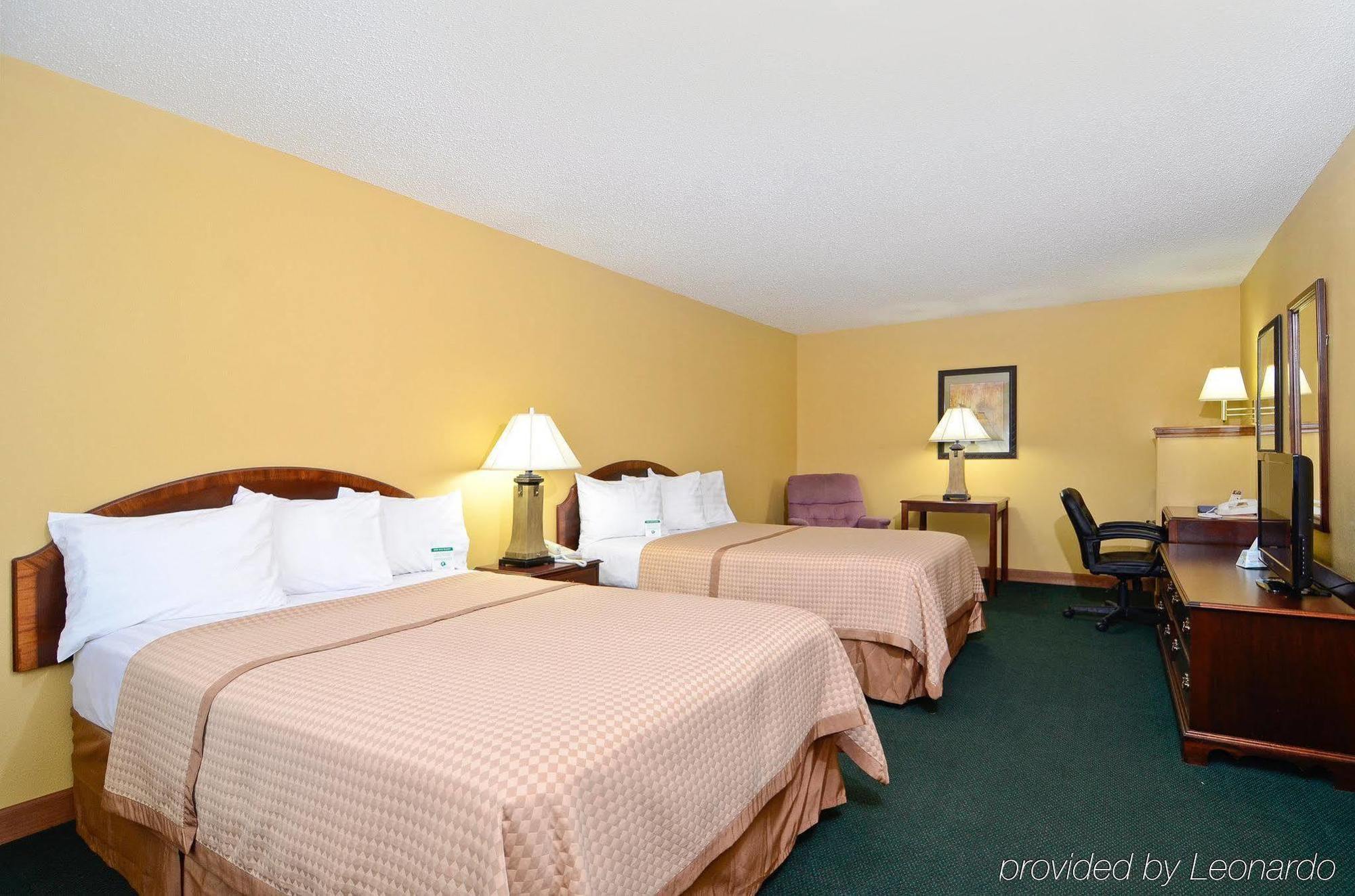 Americas Best Value Inn Iola Exteriér fotografie